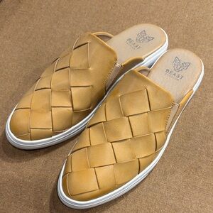 Womens Tan Slip-On Shoes